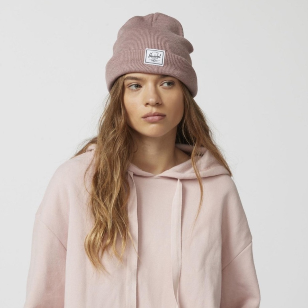 Herschel Supply Co. UO Urban Outfitters knit Juneau Beanie rose blush color